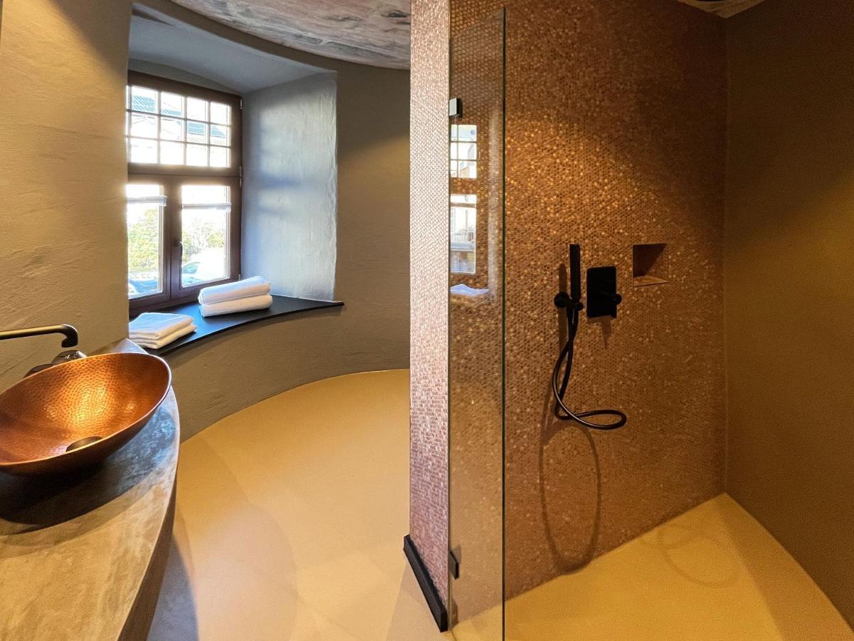 Boutiquehotel Burg Adenbach & Alter Weinbau Bad Neuenahr-Ahrweiler Buitenkant foto