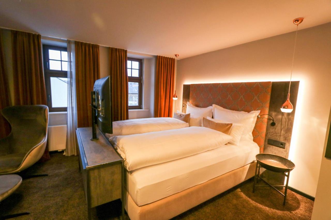 Boutiquehotel Burg Adenbach & Alter Weinbau Bad Neuenahr-Ahrweiler Buitenkant foto