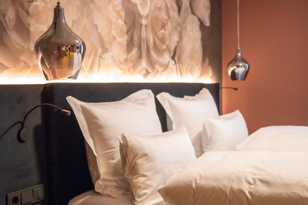 Boutiquehotel Burg Adenbach & Alter Weinbau Bad Neuenahr-Ahrweiler Buitenkant foto