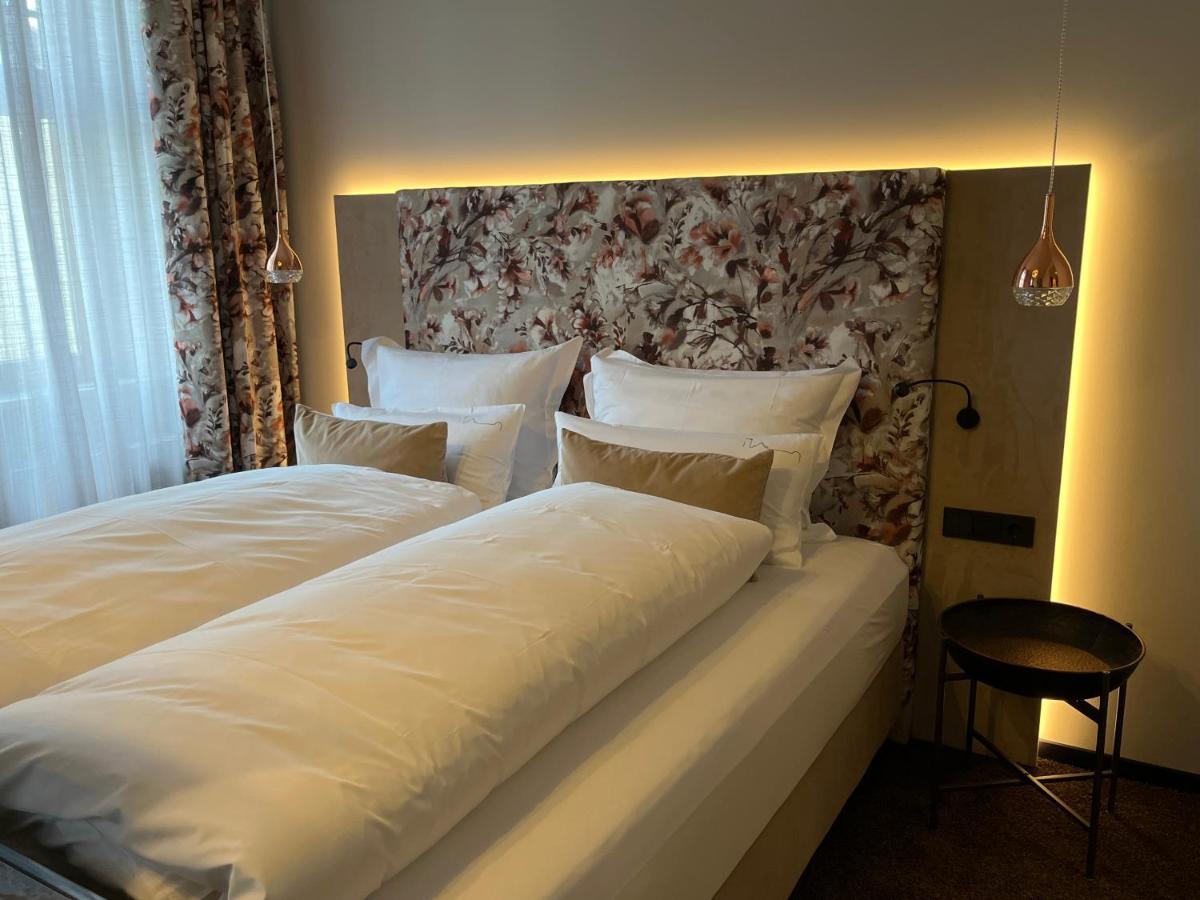 Boutiquehotel Burg Adenbach & Alter Weinbau Bad Neuenahr-Ahrweiler Buitenkant foto