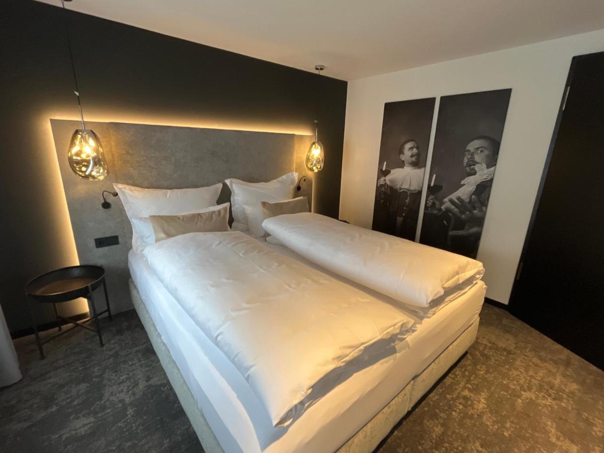 Boutiquehotel Burg Adenbach & Alter Weinbau Bad Neuenahr-Ahrweiler Buitenkant foto