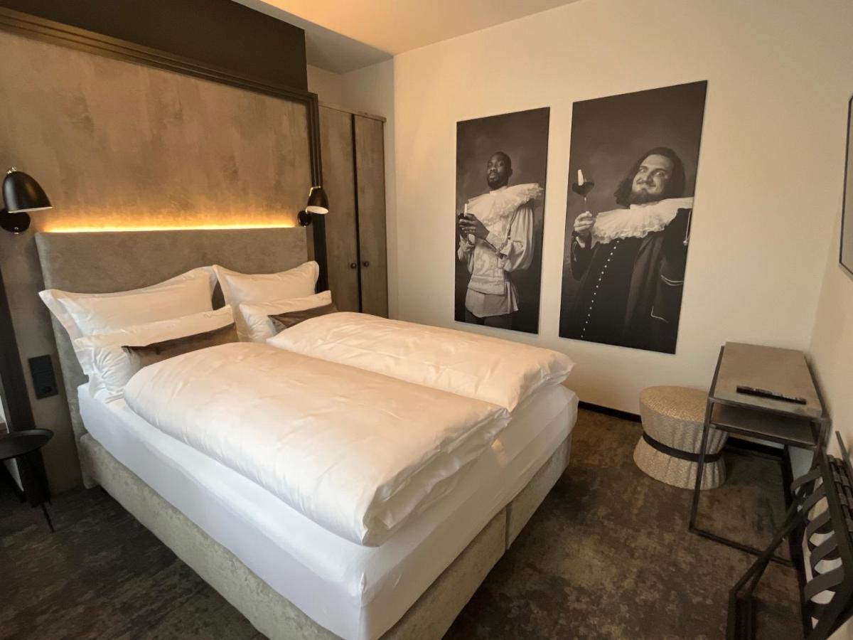 Boutiquehotel Burg Adenbach & Alter Weinbau Bad Neuenahr-Ahrweiler Buitenkant foto