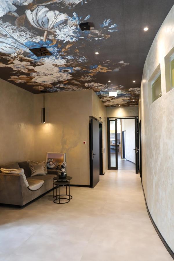 Boutiquehotel Burg Adenbach & Alter Weinbau Bad Neuenahr-Ahrweiler Buitenkant foto