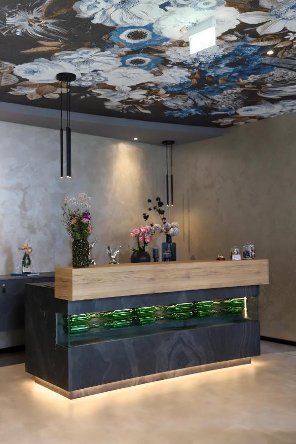 Boutiquehotel Burg Adenbach & Alter Weinbau Bad Neuenahr-Ahrweiler Buitenkant foto